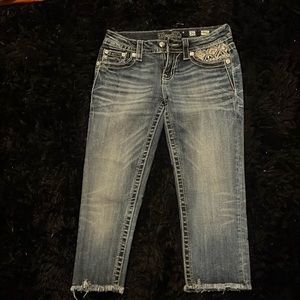 NWOT MISS ME mid-rise capri with raw hem-size 26 closet closing!make offer!